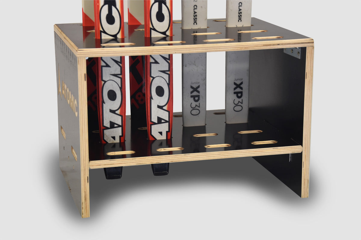 Skistativ i tre for 8 par langrennsski