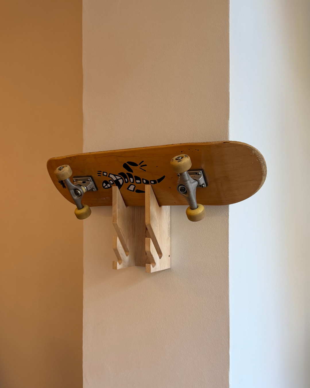 Veggfeste for 2 skateboard