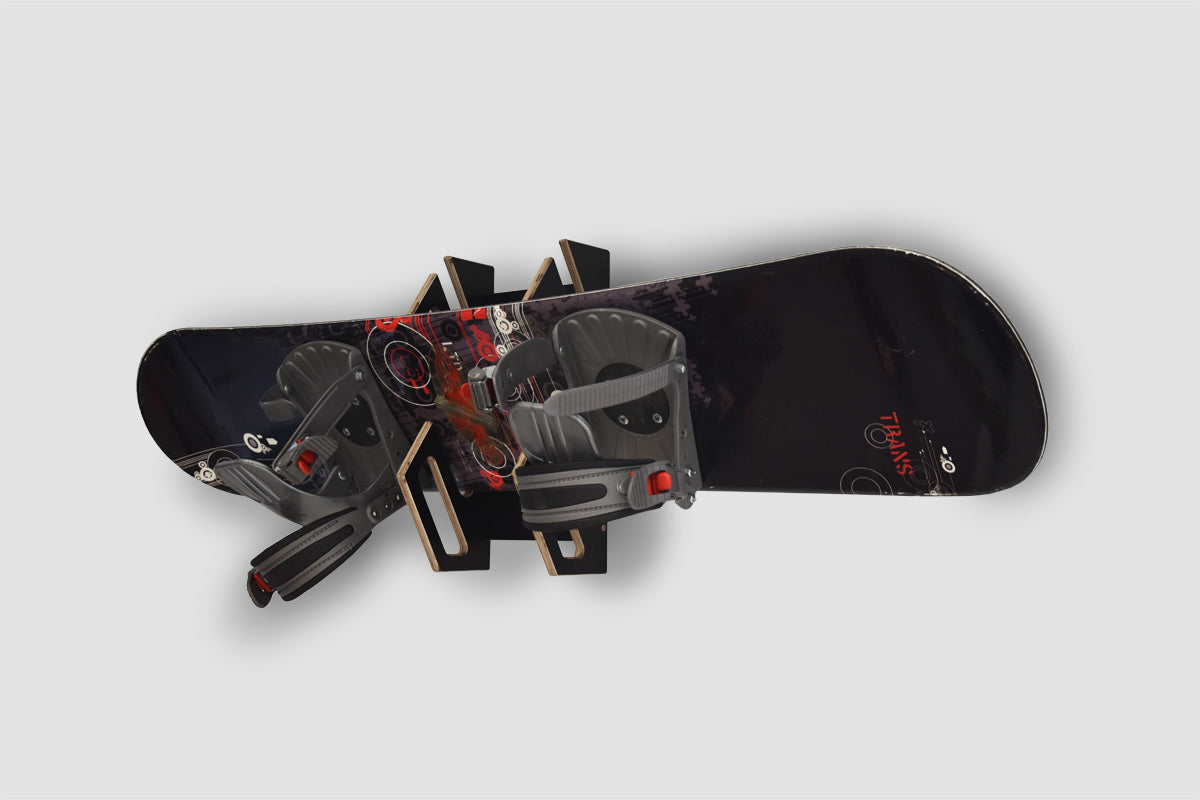 Veggholder for 2 snowboards eller skateboards