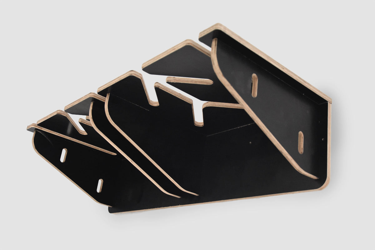 Veggholder for 6 par ski og staver