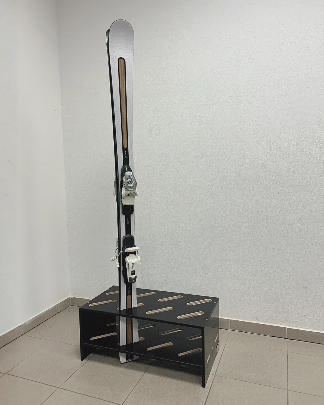 Skistativ i tre - 8 par, 61x33cm