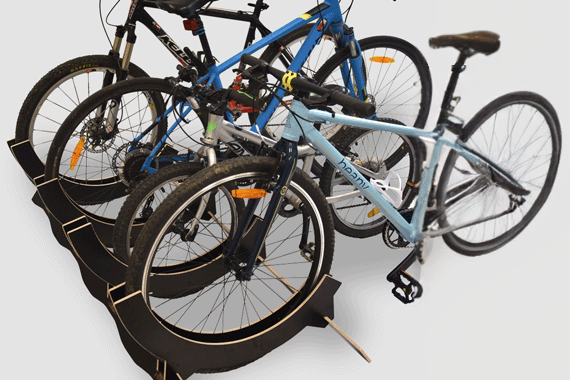 Adjustable stand for 4 bicycles