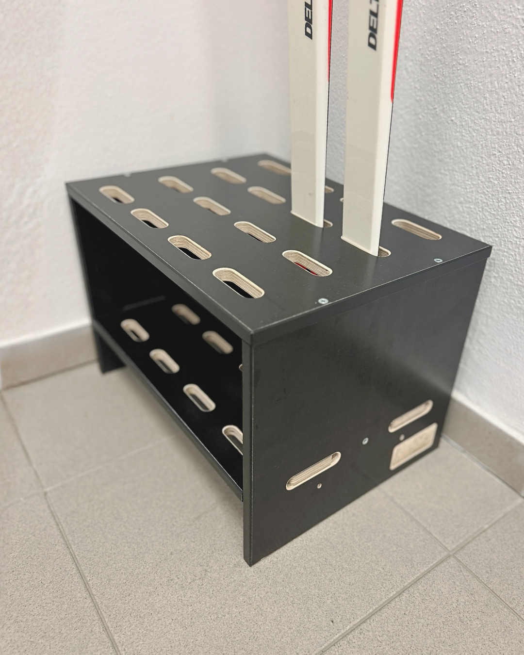 Skistativ i tre for 8 par langrennsski